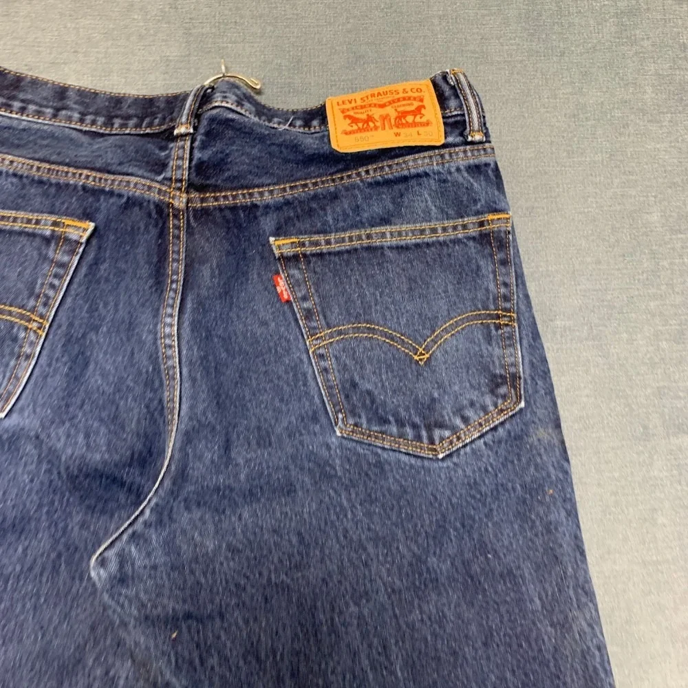 Levi's 550 Relaxed Fit Jeans Mens 34X30 Blue Denim Medium Wash 5-Pockets